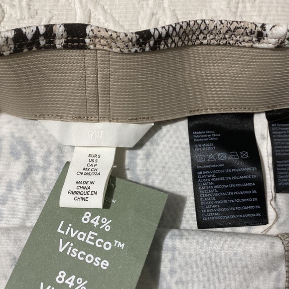 H&M Snake Skin Print Mini Skirt - Picture 5 of 8